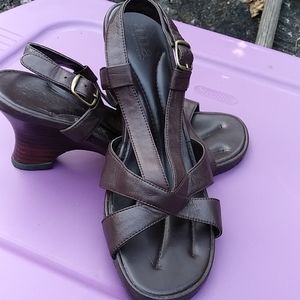 Ana a new Approach brown sandals heel
